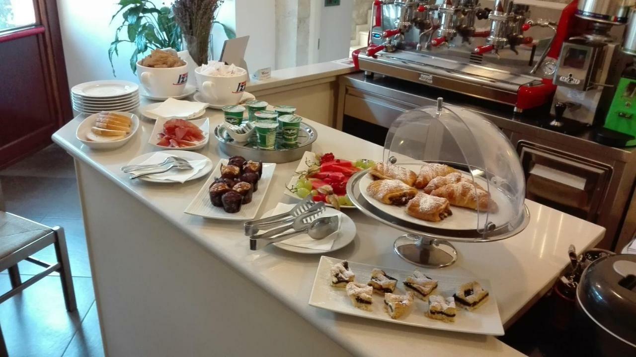 Paneolio B&B Poggio Picenze Екстер'єр фото
